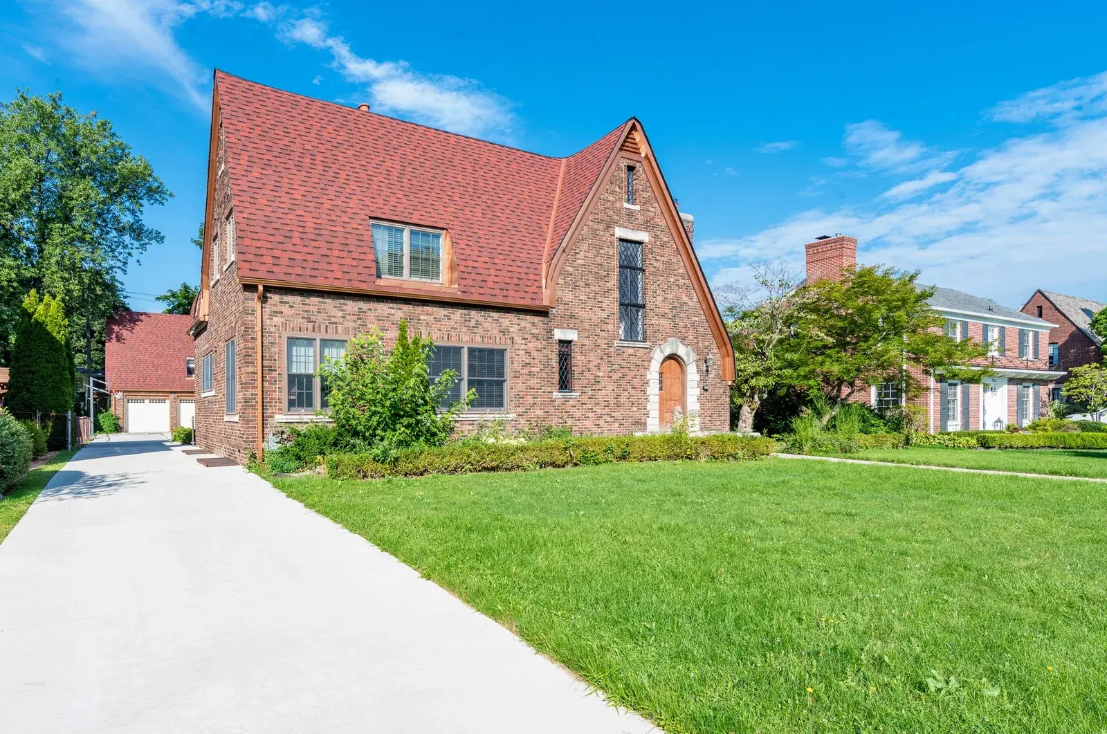 Driveway exterior view of a home