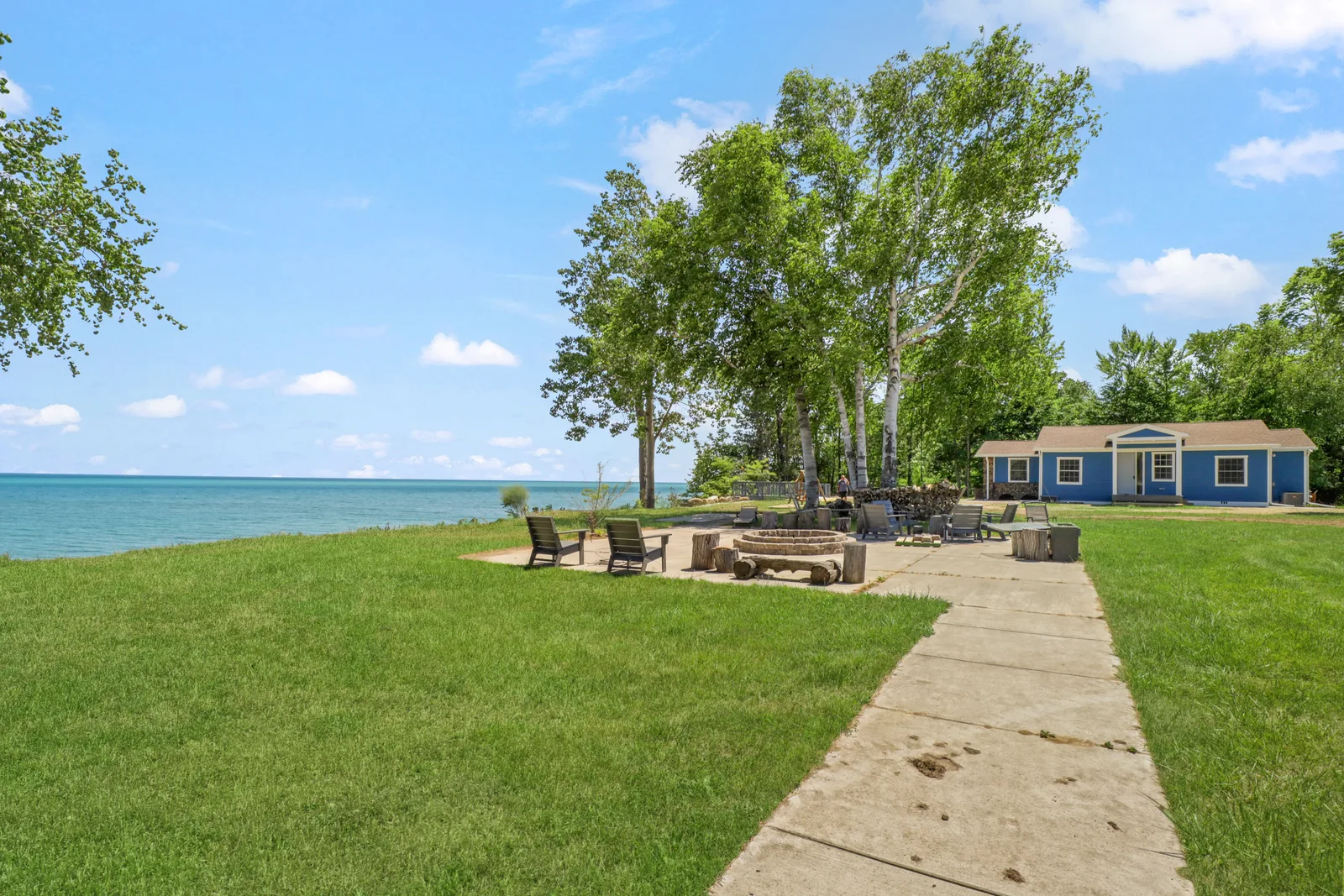 Side view of a property overlooking a lake
